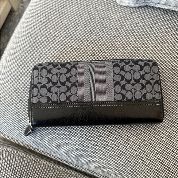 Coach Monogram Black and Gray Zip Wallet - Picture 3 of 3